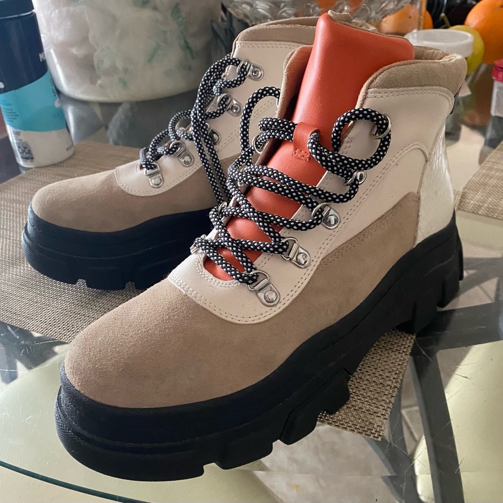 Steve Madden boots